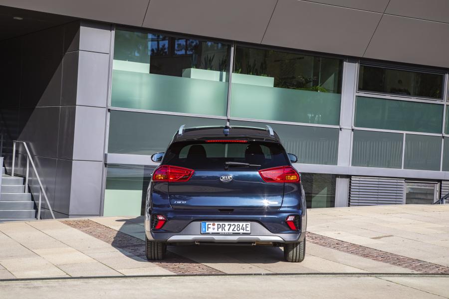  Kia Niro Plug-In Hybrid (DE) 2019 года  (WW) (фото 11 из 53)